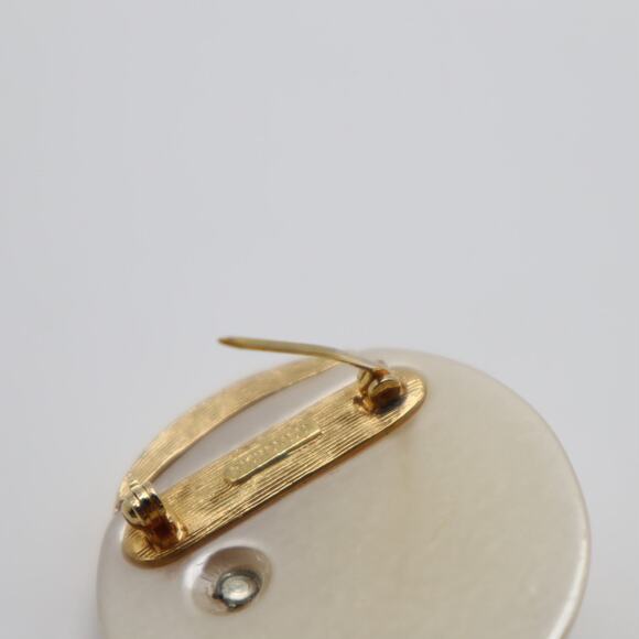 Richelieu Vintage Moon Motif Brooch - Picture 5 of 6